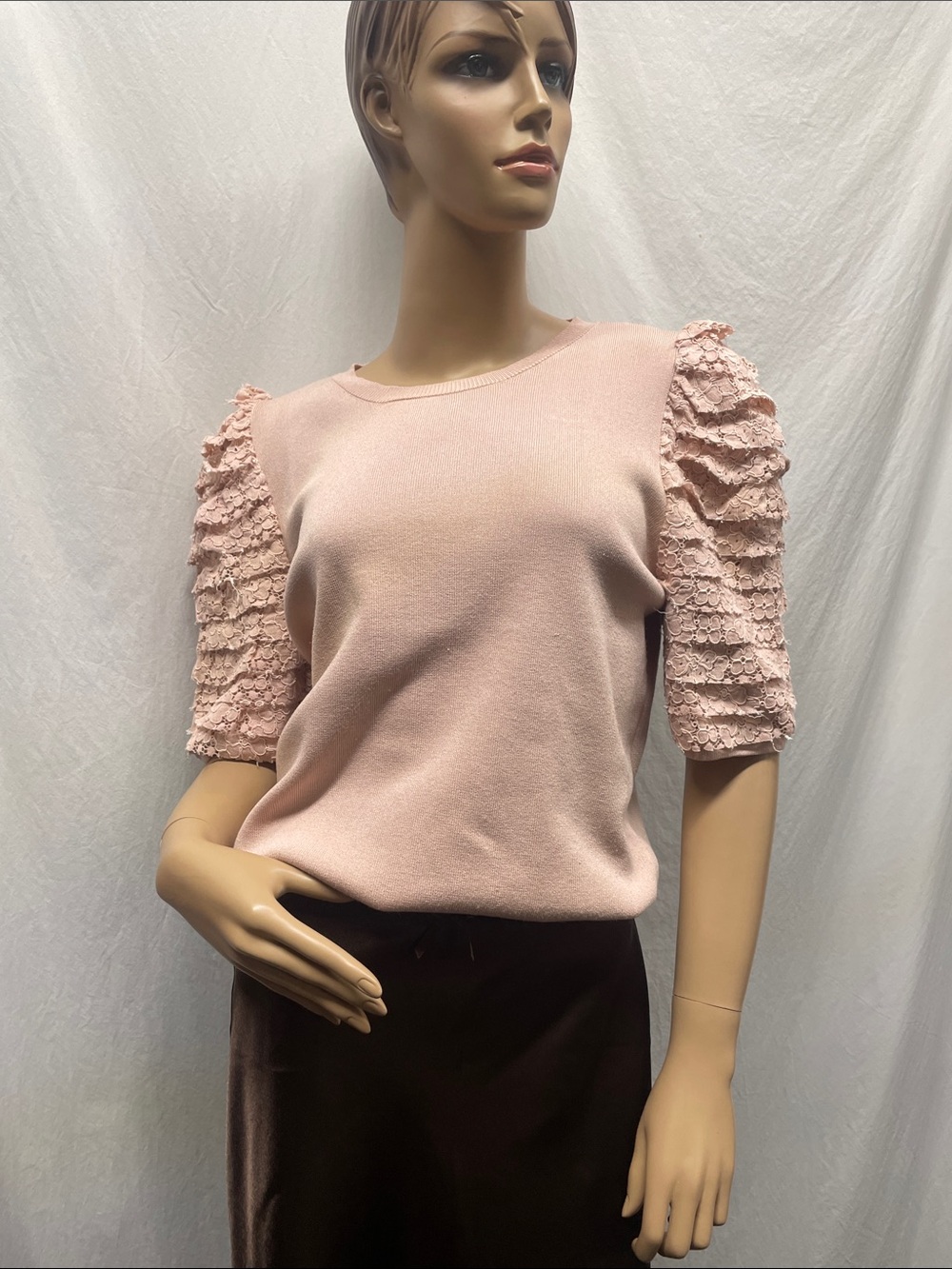 Cliche' Women's Pink Puff Lace Sleeve Knit Top